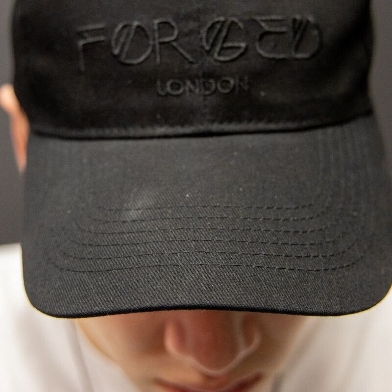 Signature Cap (Black)