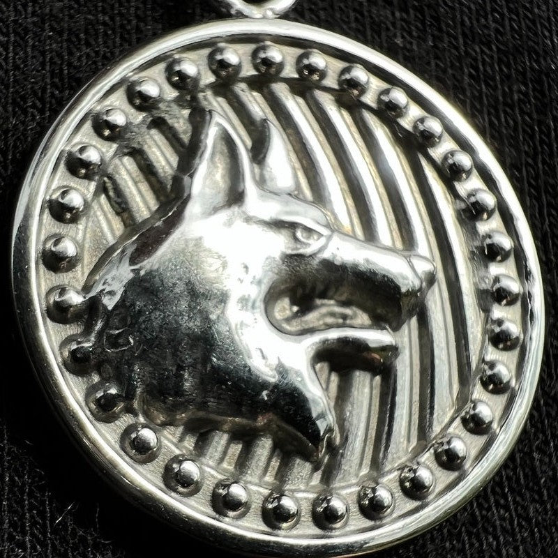 Wolf Pendant (Silver)